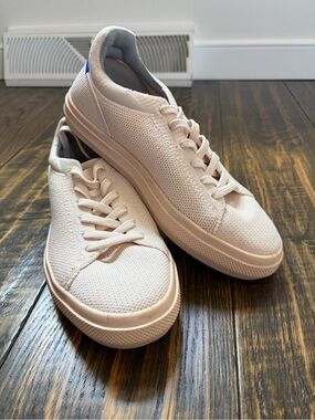 Rothy’s Knit Sneakers in Cream-Neutral - Men’s size 4/Women’s size 5.5